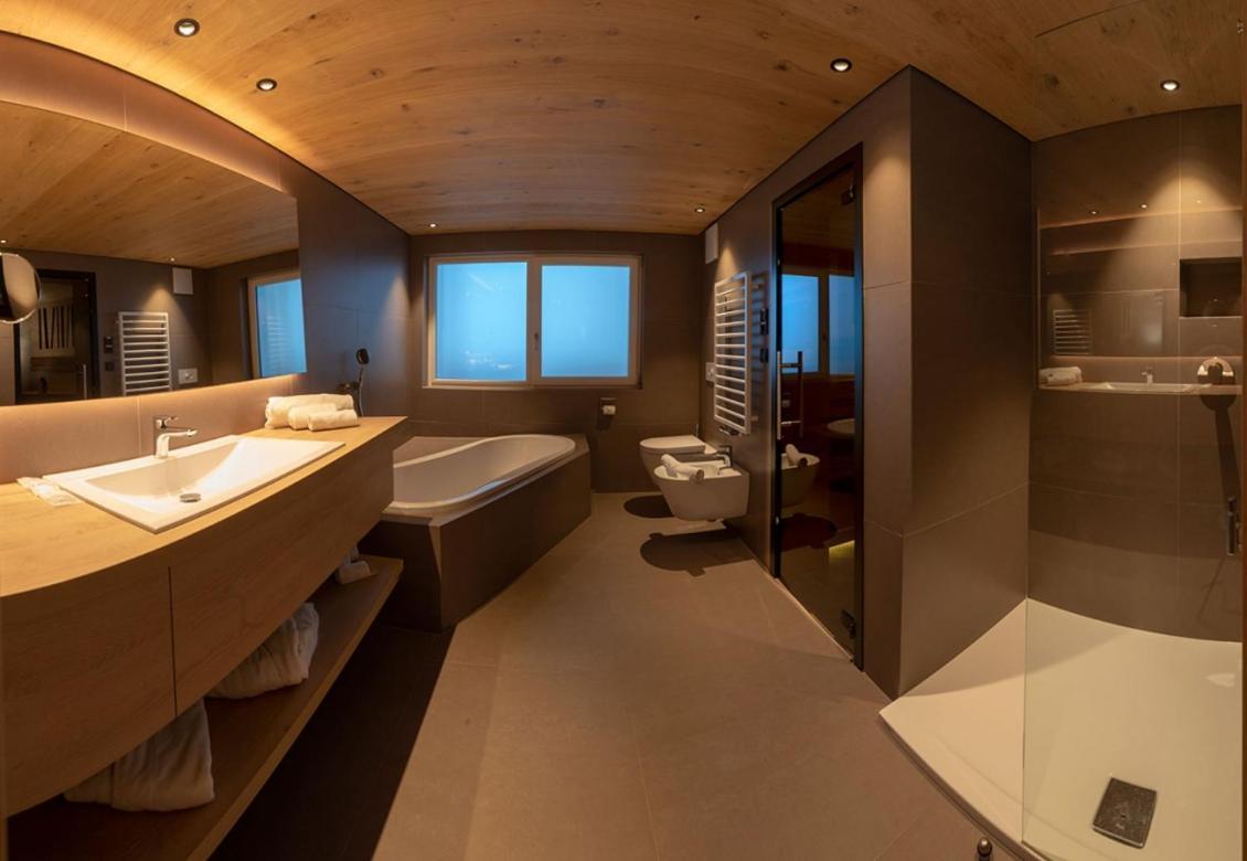 Hotel Garni Dolomieu セルヴァ・ディ・ヴァル・ガルデーナ エクステリア 写真